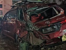 “Mobil Merah Itu Milik Ibu Mertuaku… Mama Jadi Salah Satu Korban Meninggal”