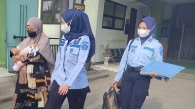 Napi Wanita Bayinya Rutan