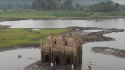 Masjid Noori Utuh Tenggelam