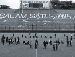 9 Tuntutan Aremania Pascatragedi Kanjuruhan