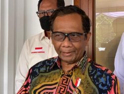 Respons Warganet Usai Mahfud Md Curhat dapat Kiriman dari Sesama Menteri