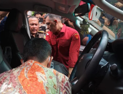 Penyidik Temukan Amplop saat Geledah Mobil Menkominfo Johnny G Plate