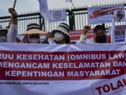 DPR Tetap Sahkan RUU Kesehatan Jadi UU Meski PKS-PD dan Dokter-Nakes Menolak!