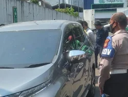 Mobil Mendadak Berhenti di Tendean, Ternyata Pengemudi Meninggal