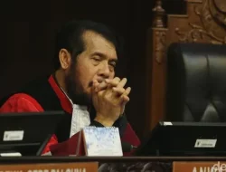 Anggota MKMK yang Minta Sanksi PTDH untuk Anwar Usman Itu Bintan Saragih