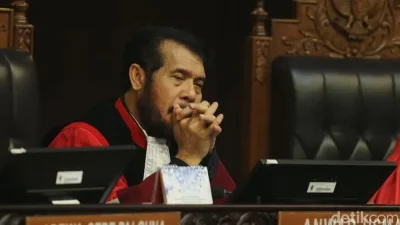 Anggota MKMK yang Minta Sanksi PTDH untuk Anwar Usman Itu Bintan Saragih