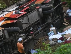 Kronologi Kecelakaan Bus SMAN 1 Sidoarjo di Tol Ngawi