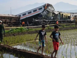 Kronologi Kecelakaan KA Turangga dan KRL Lokal Bandung