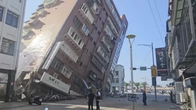 Gedung Roboh Usai Gempa M 7,5 Guncang Taiwan