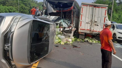 Tabrakan Beruntun Tol Cipularang